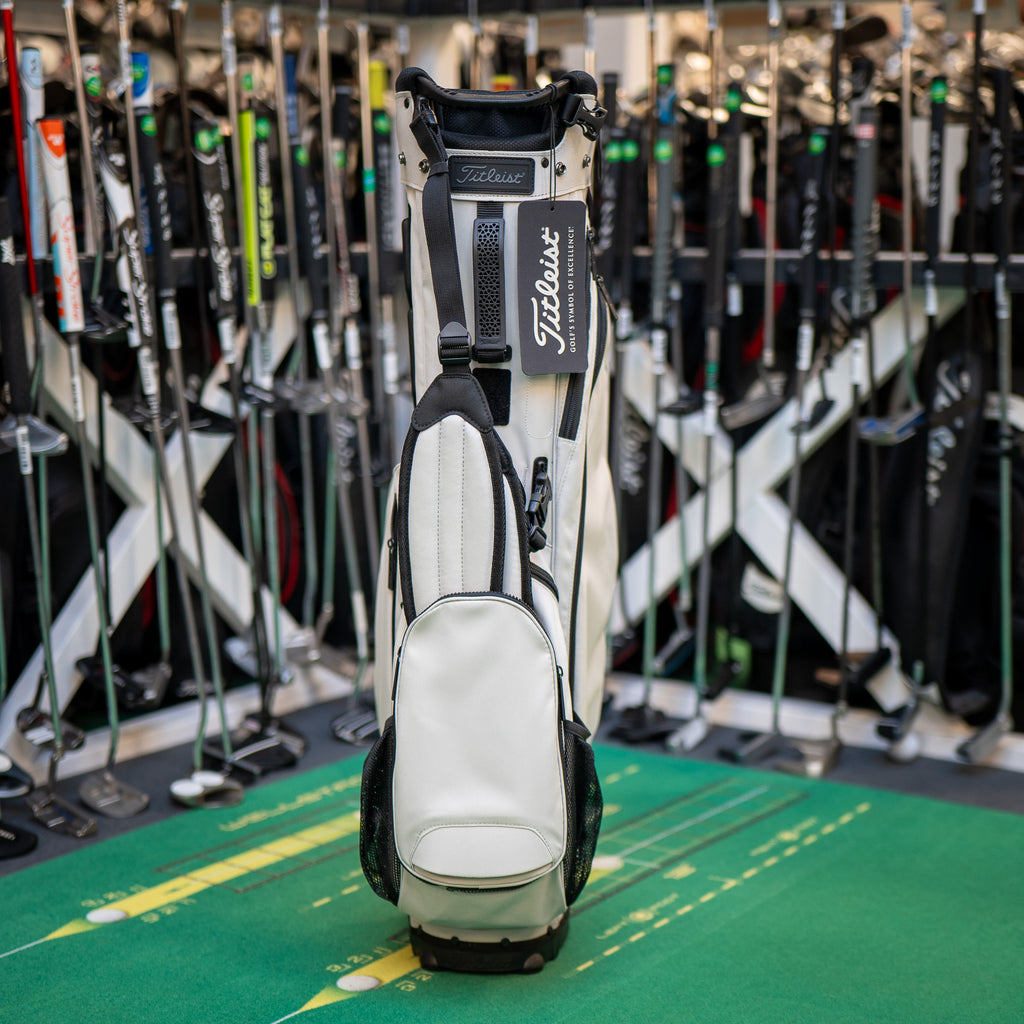 Serviette Golf Titleist Players édition Limitée – 20x40 Pouces, Coton Blanc, Avec Clip