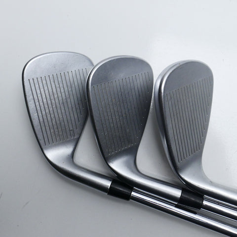 Used Cleveland Launcher UHX Iron Set / 6 - PW + AW / Regular Flex