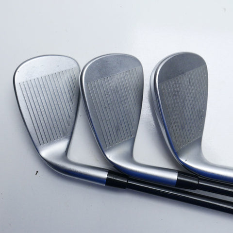 Used Cleveland Launcher UHX Iron Set / 5 - PW / Regular Flex