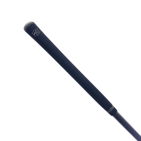 Used Wilson Launch Pad PW Iron / 44 Degrees / Regular Flex