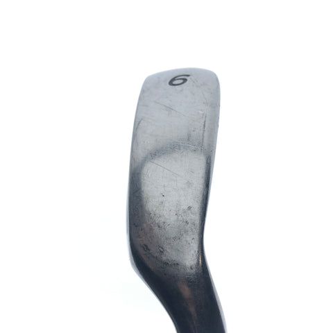 Used TaylorMade R7 Draw 9 Iron / 40.0 Degrees / Regular Flex