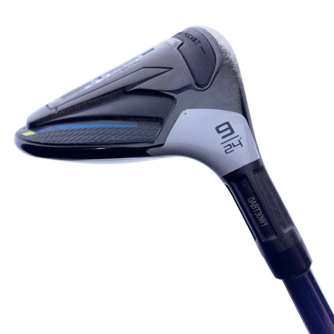 Used TaylorMade Sim2 Max 9 Fairway Wood / 24.0 Degrees / Regular Flex