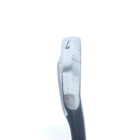 Used Srixon Z 945 7 Iron / 33.0 Degrees / Stiff Flex