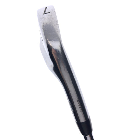 Used Titleist 620 MB 7 Iron / X-Stiff Flex