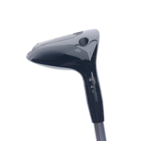Used Titleist GT1 7 Fairway Wood / 21 Degrees / Regular Flex