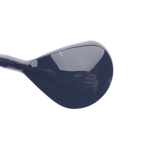 Used Titleist GT2 7 Fairway Wood / 21 Degrees / Graphite Design HD-8 Stiff Flex