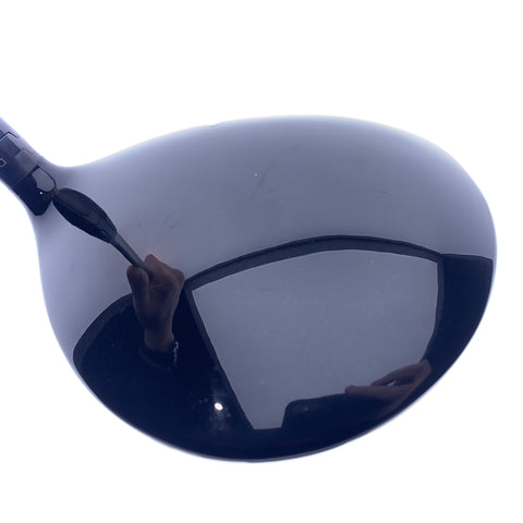 Used Titleist 915 D2 Driver / 10.5 Degrees / Stiff Flex