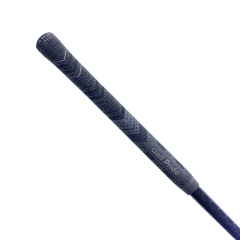 Used Titleist 910 D2 Driver / 9.5 Degrees / Stiff Flex
