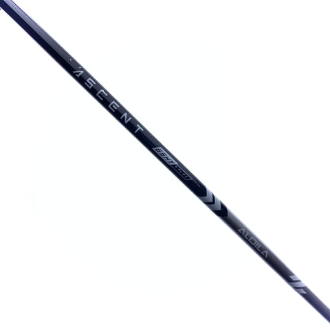 Used TaylorMade Stealth DHY 4 Hybrid / 22.0 Degrees / Regular Flex