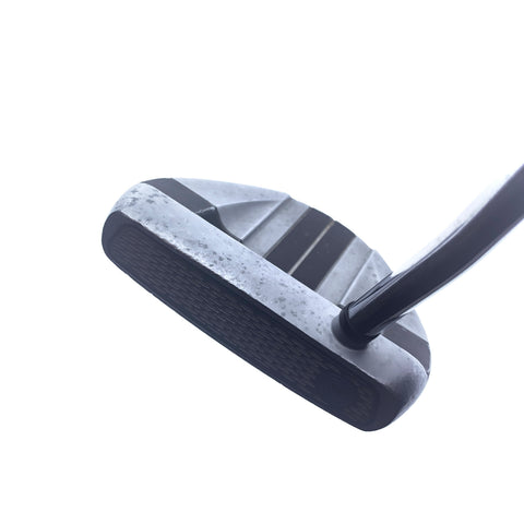 Used Odyssey Versa V-Line Putter / 33.0 Inches