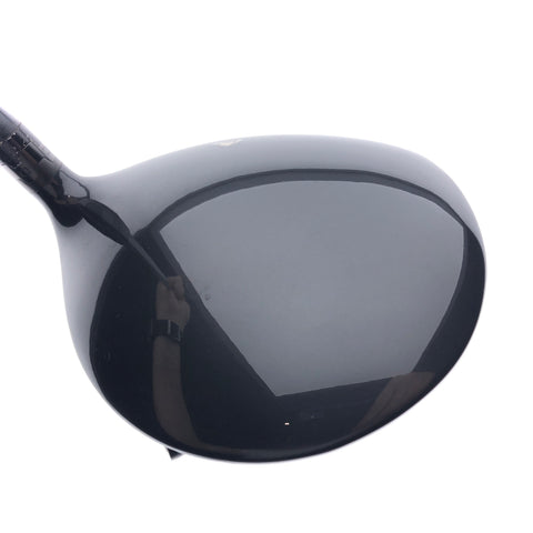 Used Titleist 917 D2 Driver / 10.5 Degrees / Regular Flex