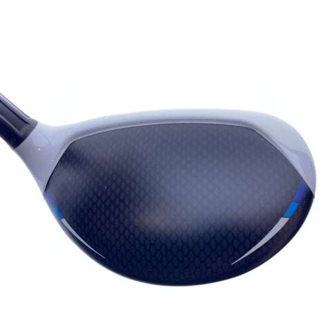 Used TaylorMade Sim2 Max Rescue 4 Hybrid / 22.0 Degrees / Regular Flex