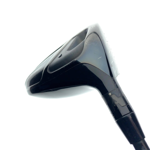 Used Titleist 910 D3 Driver / 9.5 Degrees / Stiff Flex
