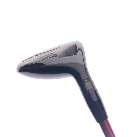 Used Titleist 913F 5 Fairway Wood / 17 Degrees / Regular Flex