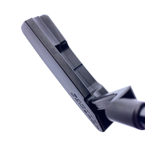 Used Scotty Cameron Limited Edition Triple Black B3 Newport 2 Putter/34.0 Inches