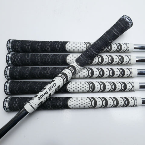 NEW Mizuno JPX 925 Forged Iron Set / 5 - PW / Regular Flex / Left-Handed