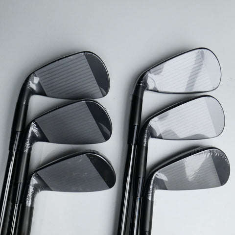 NEW Mizuno JPX 925 Hot Metal Black Iron Set / 5 - PW / Stiff Flex