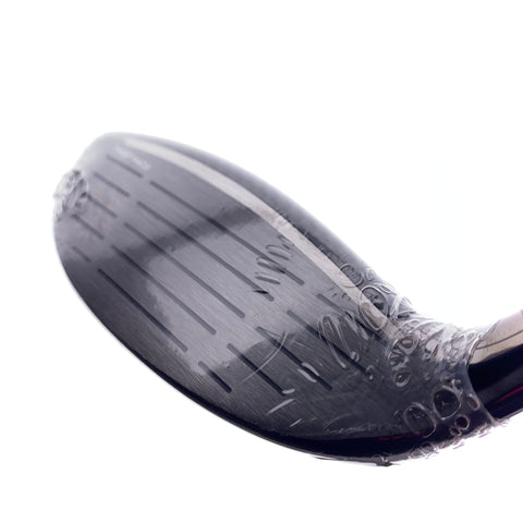 NEW TaylorMade Qi35 Max Lite 7 Fairway Wood / 21.5 Degrees / Regular Flex