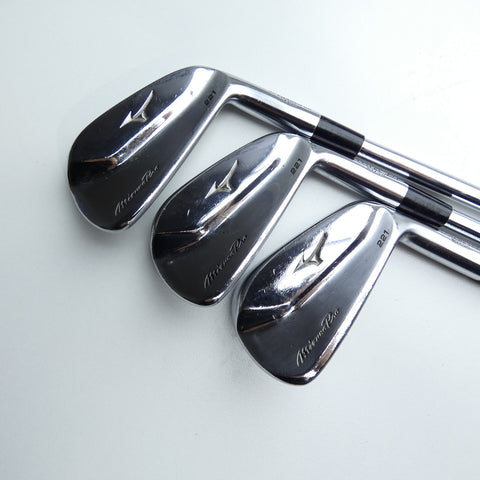 Used Mizuno Pro 221 Iron Set / 5 - PW / X-Stiff Flex