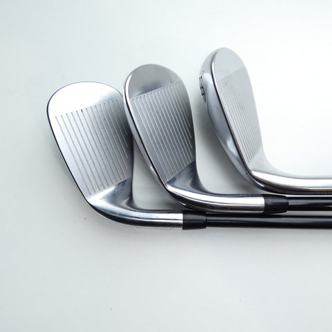 Used Titleist T400 Iron Set / 7 - SW + 43° + 49° / Regular Flex
