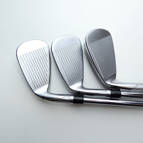 Used TaylorMade Qi Iron Set / 5 - PW / Stiff Flex