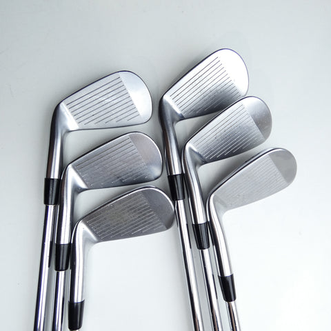 Used Titleist MB 712 Iron Set / 5 - PW / Regular Flex