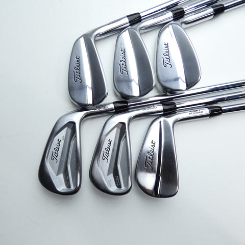 Used Titleist 620 CB & 620 MB Combo Iron Set / 4 - 9 IRON / X-Stiff Flex