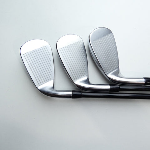 Used Titleist T400 Iron Set / 6 - PW / Regular Flex