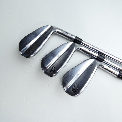 Used Takomo 101T Iron Set / 4 - PW / Stiff Flex