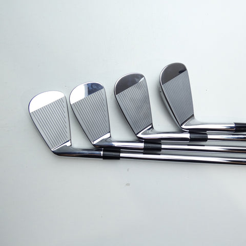 Used TaylorMade P7TW Iron Set / 4 - PW / Stiff Flex
