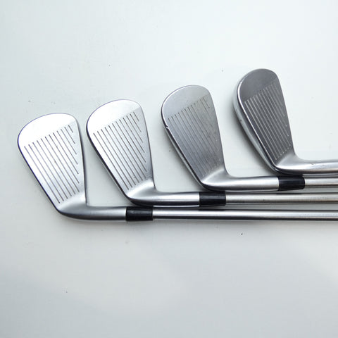Used Mizuno JPX 900 Forged Iron Set / 4 - PW / X-Stiff Flex