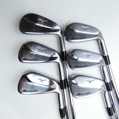Used Mizuno Pro 225 Iron Set / 5 - PW / Stiff Flex
