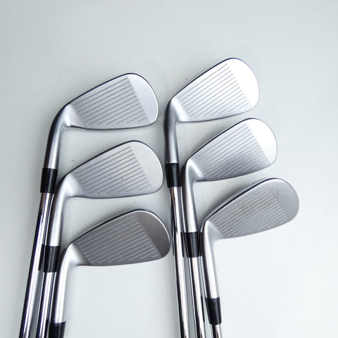 Used Mizuno JPX 923 Hot Metal Iron Set / 5 - PW / Regular Flex