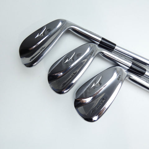 Used Mizuno Pro 221 Iron Set / 5 - PW / X-Stiff Flex