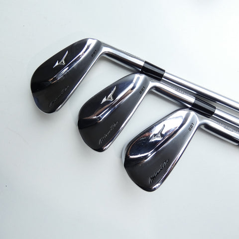 Used Mizuno Pro 221 Iron Set / 5 - PW / X-Stiff Flex