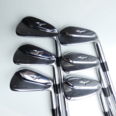 Used Mizuno Pro 221 Iron Set / 5 - PW / Stiff Flex
