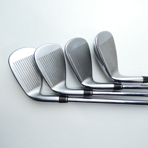 Used TaylorMade RocketBladez Iron Set / 7 - PW / Regular Flex