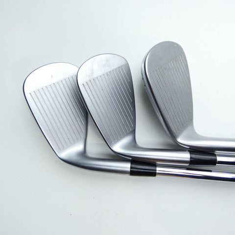 Used Mizuno JPX 921 Hot Metal Iron Set / 5 - PW / Stiff Flex