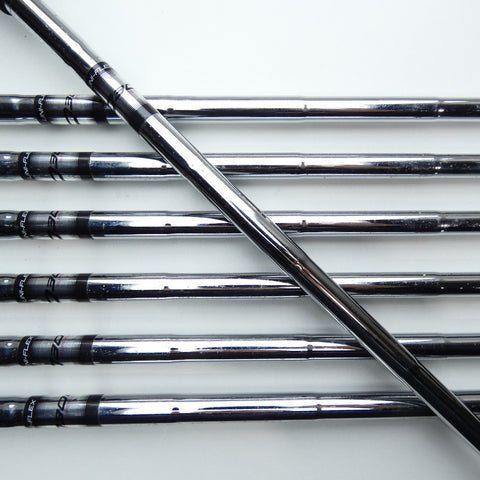 Used Wilson D300 Iron Set / 5 - SW / Regular Flex