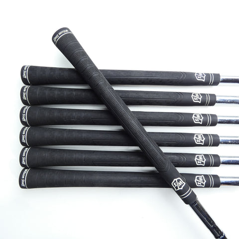 Used Wilson D300 Iron Set / 5 - SW / Regular Flex