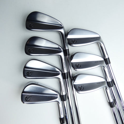 Used Takomo 101T Iron Set / 4 - PW / Stiff Flex