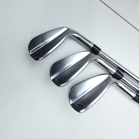 Used Takomo 101T Iron Set / 4 - PW / Stiff Flex