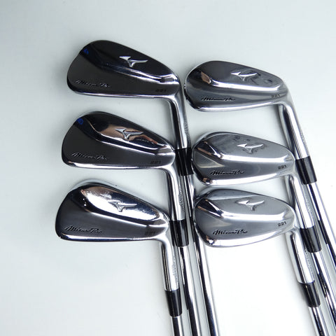 Used Mizuno Pro 221 Iron Set / 5 - PW / Stiff Flex