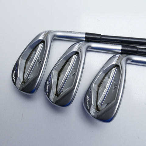 Used Mizuno JPX 900 Hot Metal Iron Set / 5 - PW / Regular Flex