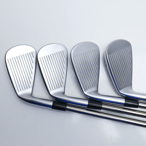 Used Mizuno JPX 921 Forged Iron Set / 4 - PW / Regular Flex