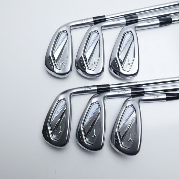 Used Mizuno JPX 925 Hot Metal Iron Set / 5 - PW / Regular Flex