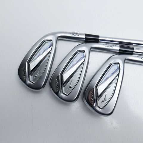 Used Mizuno JPX 925 Hot Metal Iron Set / 5 - PW / Regular Flex