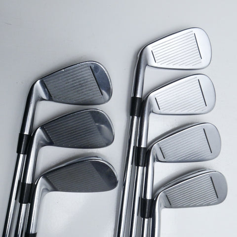 Used TaylorMade RSi 2 Iron Set / 4 - PW / Regular Flex