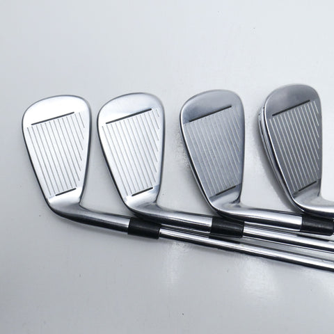 Used TaylorMade RSi 2 Iron Set / 4 - PW / Regular Flex