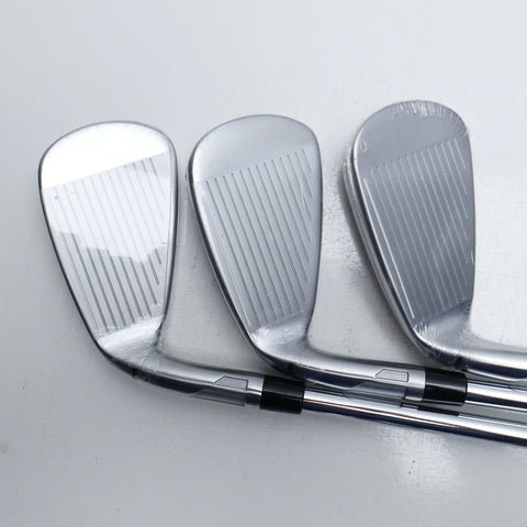 NEW TaylorMade Qi Iron Set / 5 - PW / Regular Flex